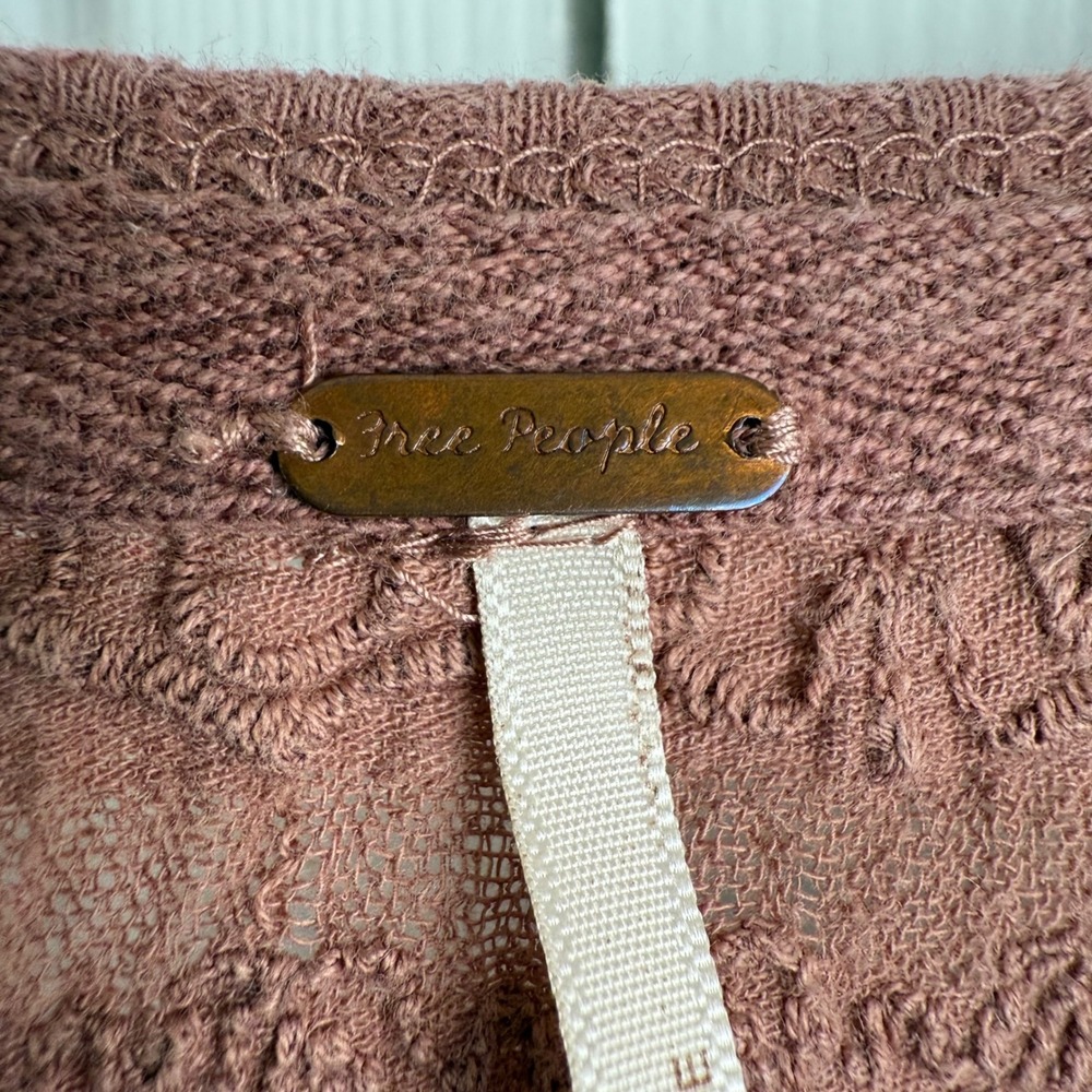 Free People Eyelet Lace Bell Sleeve Top S Mauve Pink Boho Cottagecore Ribbed - Picture 5 of 9